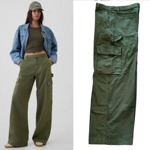 GAP Women’s Low Rise Cargo Baggy Khakis Size 8 NWT Olive Green